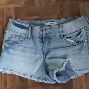 Refuge Jean Shorts NWOT